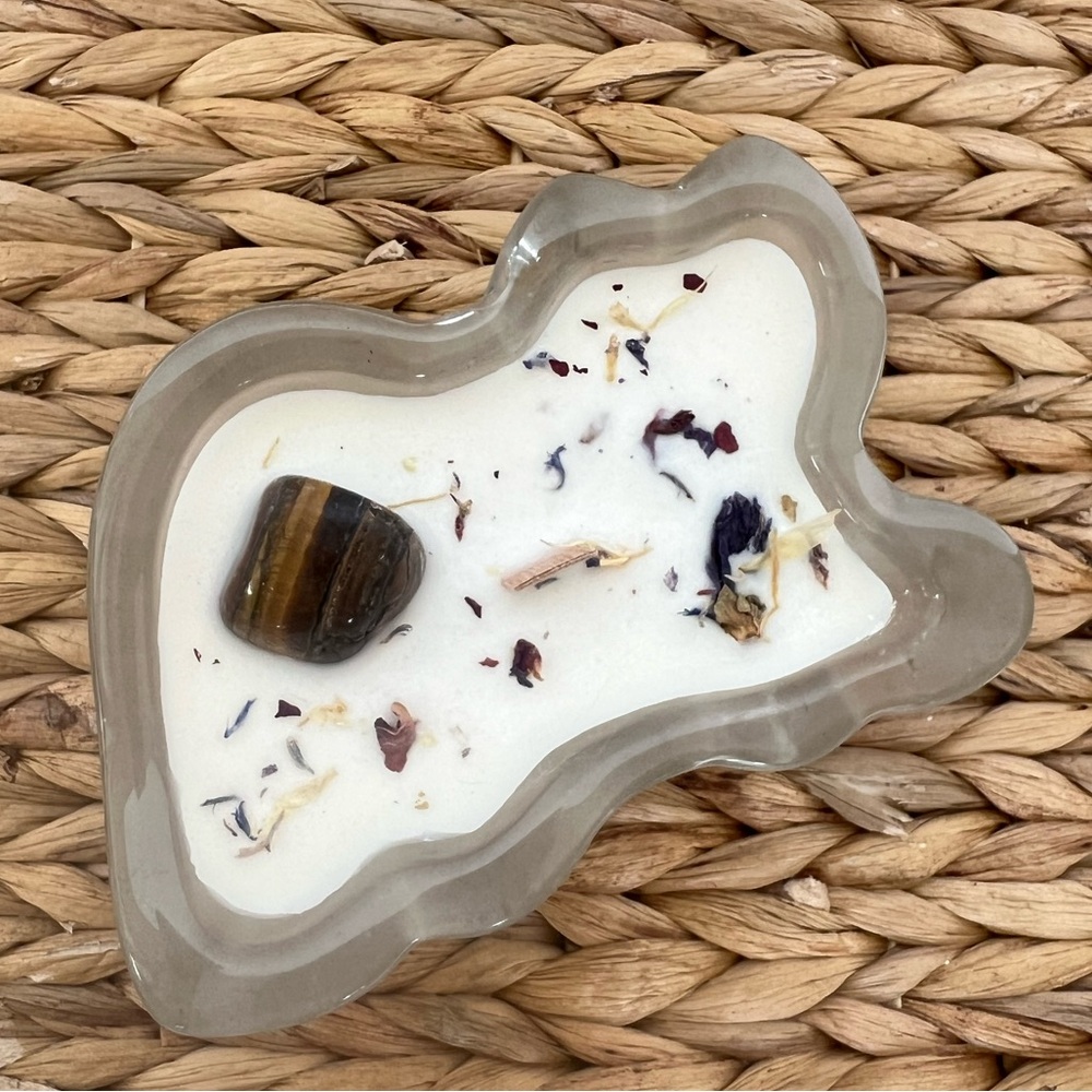 Glass Cat Candle with Real Tigers Eye Stone, Dried Flowers, Cedar wick